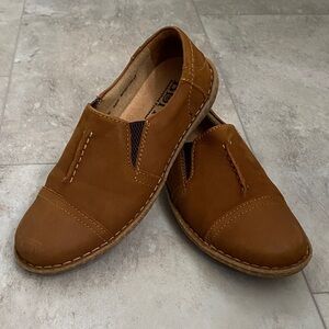 Born Women’s Nampa Flat